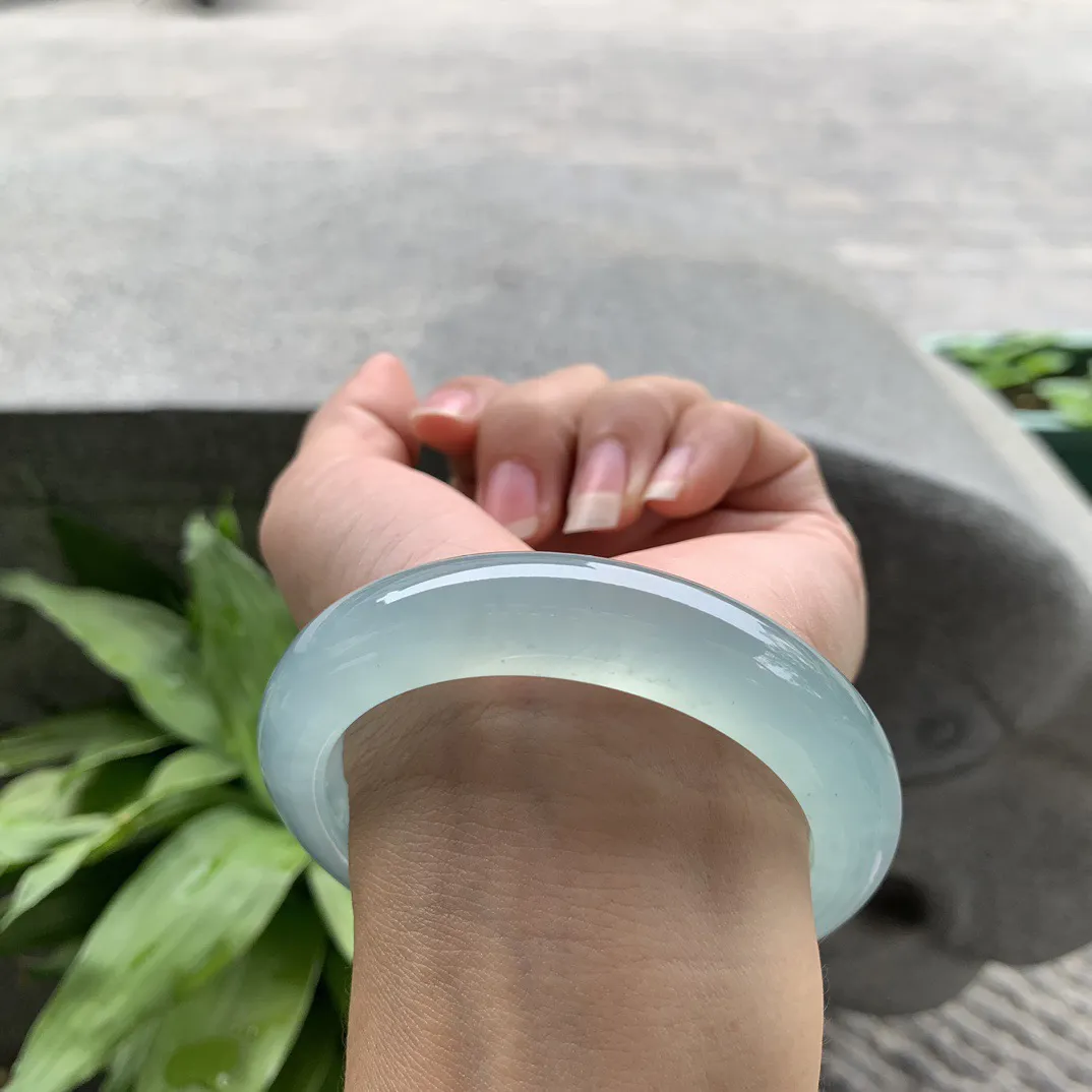 圈口56.8-12.3-9.8 【高冰蓝正圈手镯】正圈56 57可戴 冰透水润 起光