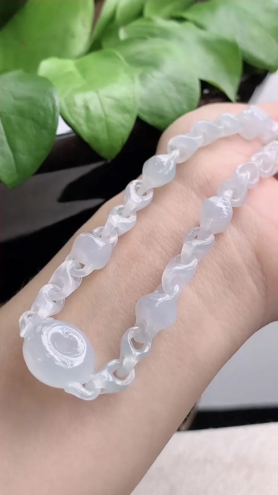 a货翡翠老坑冰种白月光平安扣手链 尺寸15×7mm 重量18.74g 1205