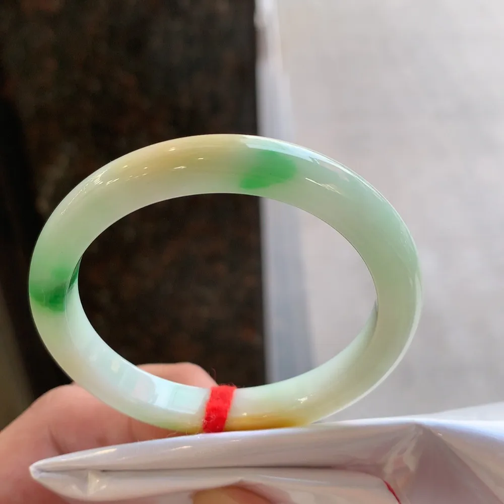 贵妃冰糯黄加绿 无瑕 尺寸:54.1/47.4/8.3/7.5 超值