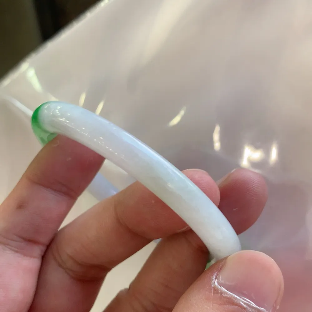 圆条冰糯阳绿 微纹 尺寸:53.1/7.4/8.3 色好