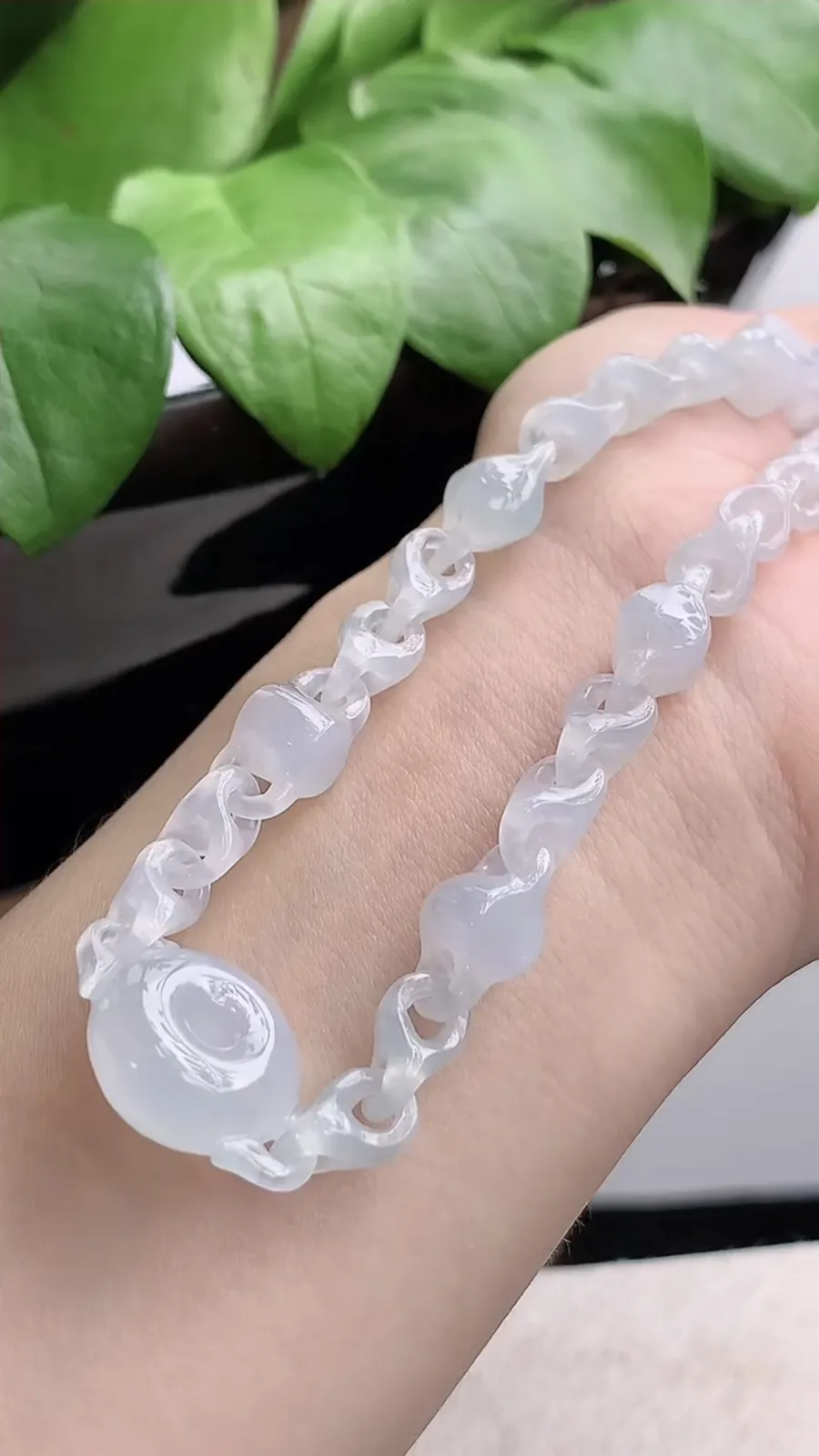 a货翡翠老坑冰种白月光平安扣手链 尺寸15×7mm 重量18.74g 1205