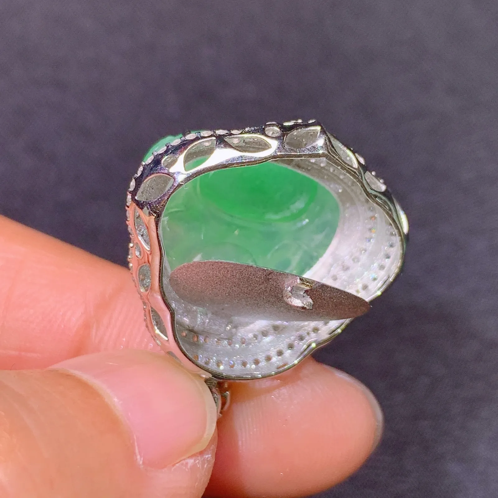 飘绿笑佛吊坠，18k金镶嵌，冰润色阳，品相好，种水足，Ff 尺寸26.6*21.3*9.7