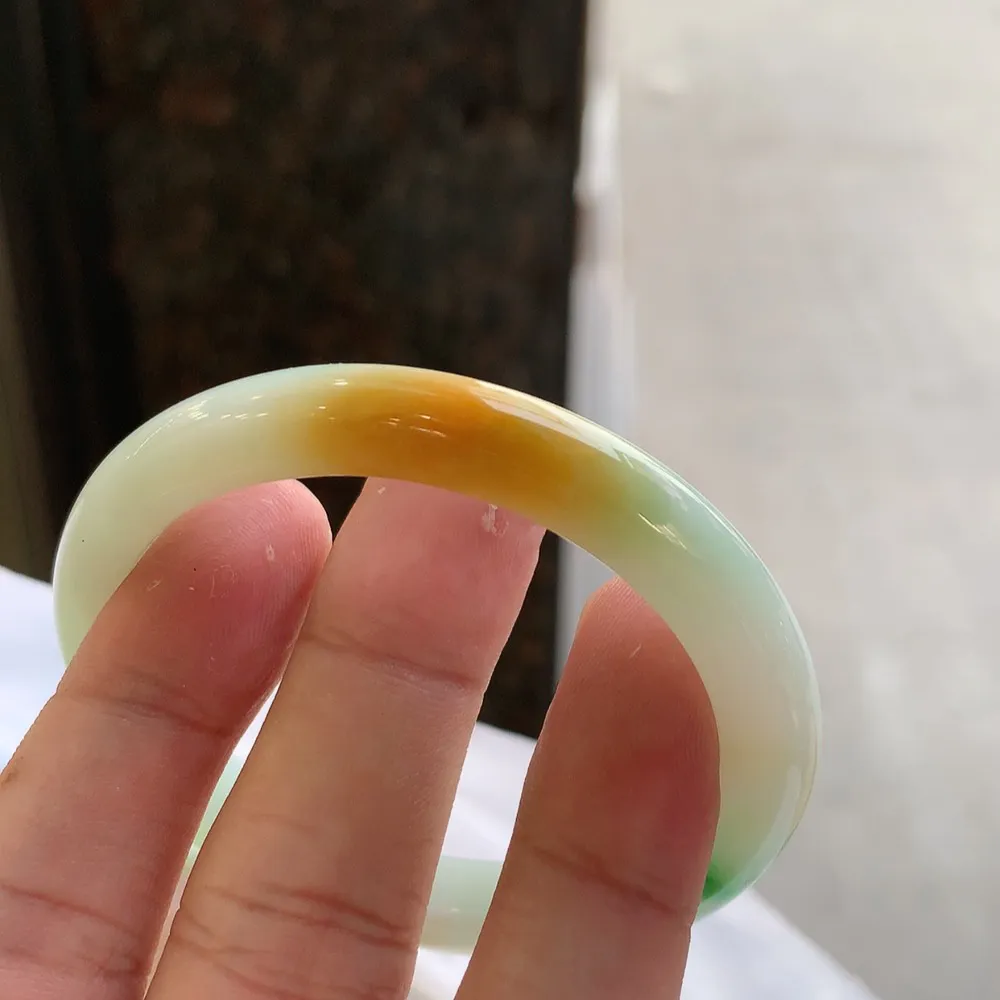 贵妃冰糯黄加绿 无瑕 尺寸:54.1/47.4/8.3/7.5 超值