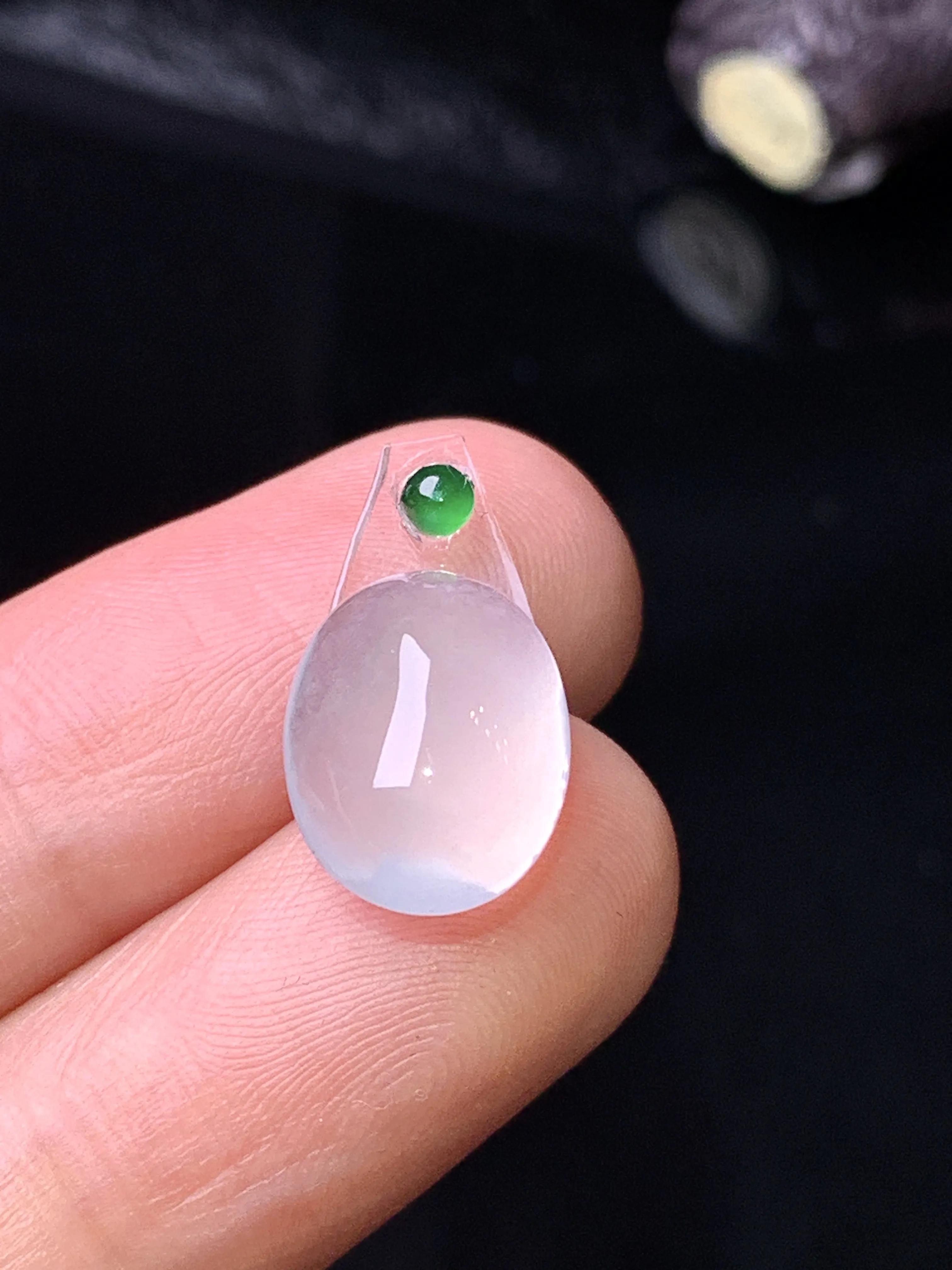 镶嵌款 冰种蛋面吊坠 玉质细腻 色泽清新艳丽 整体尺寸12*9.5*4.5