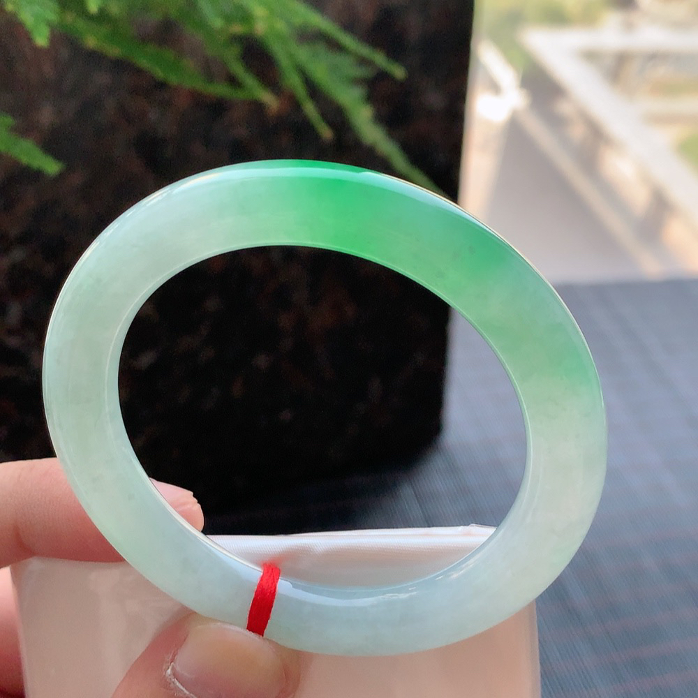 圆条高冰阳绿 无瑕 尺寸:52.7/9.4 种色兼备🥰🥰