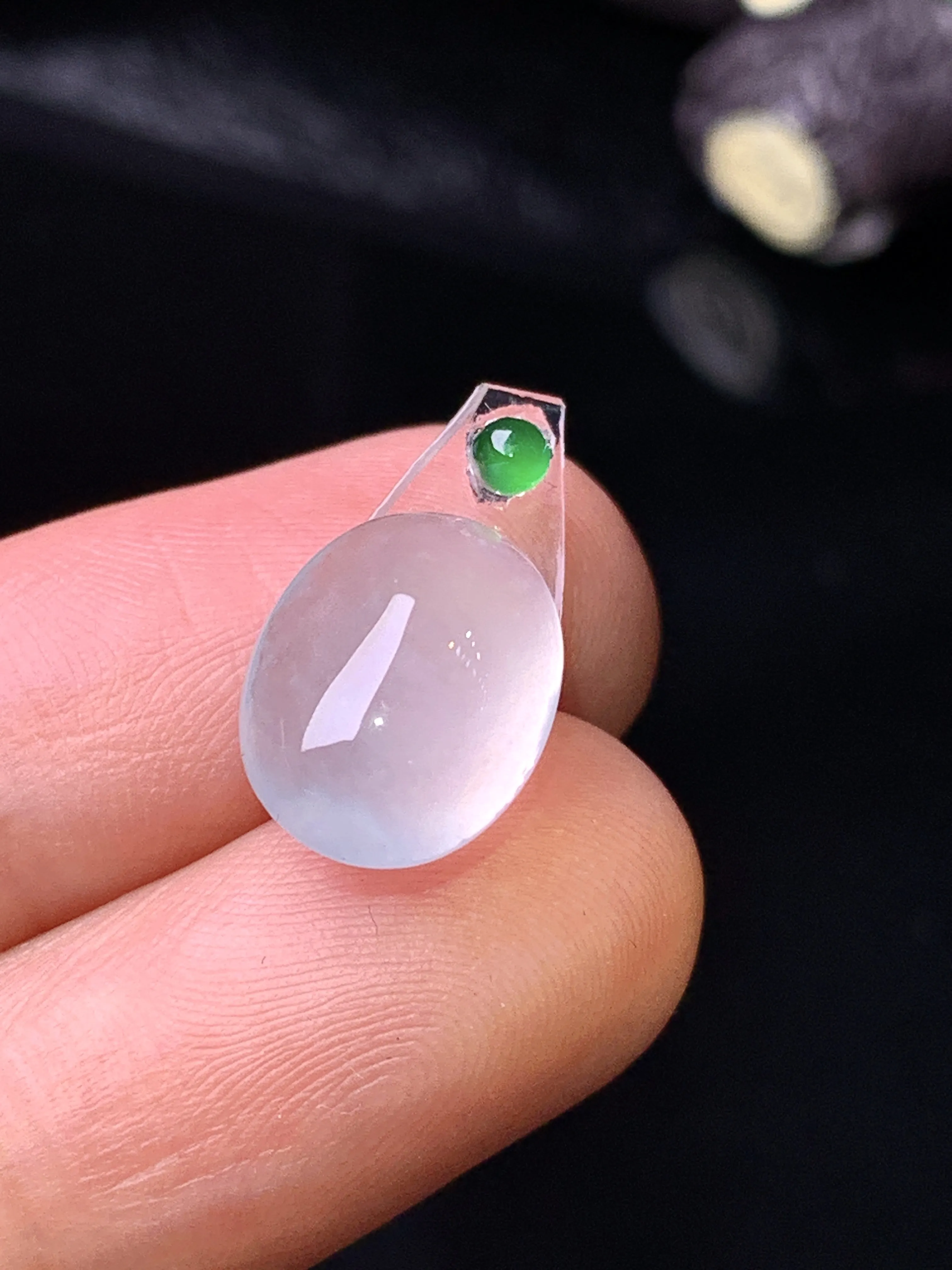 镶嵌款 冰种蛋面吊坠 玉质细腻 色泽清新艳丽 整体尺寸12*9.5*4.5