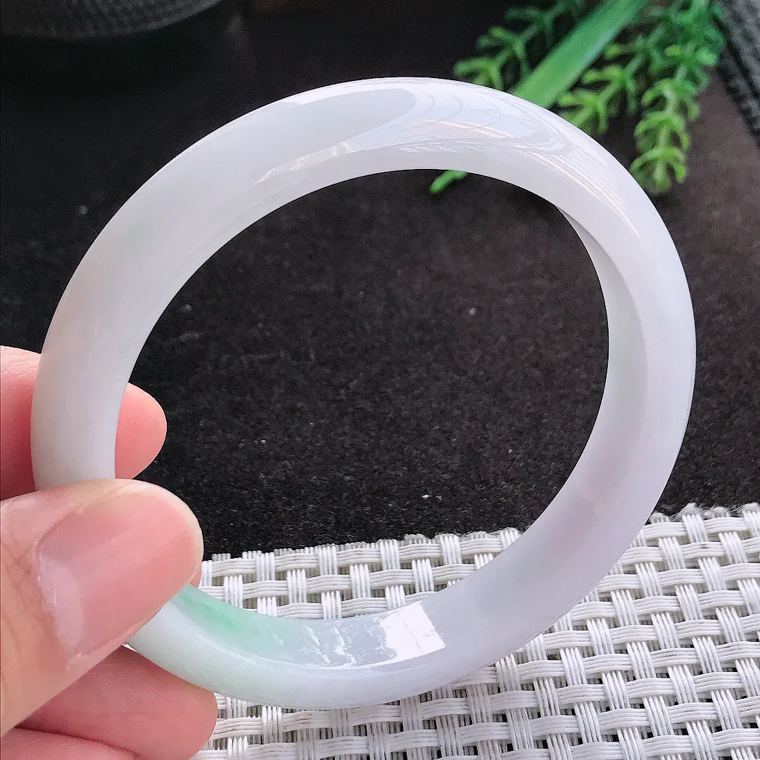 天然A货翡翠59.8/11.8/7.8老坑冰润水灵飘绿手镯宽边玉镯