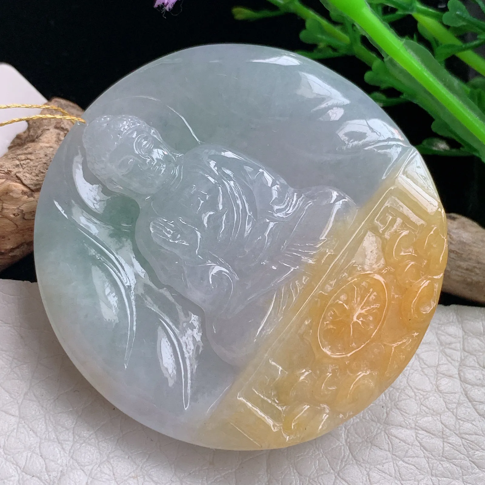 ws实拍47.6*47.3*8.6缅甸翡翠精雕双彩如来佛祖玉吊坠 玉挂件