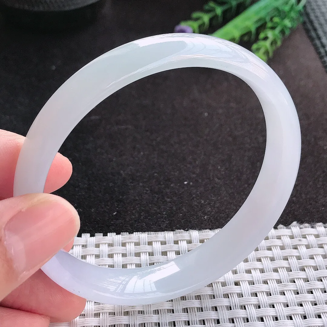 天然A货翡翠64/12.8/7老坑冰纯果冻胶月光白手镯宽边玉镯