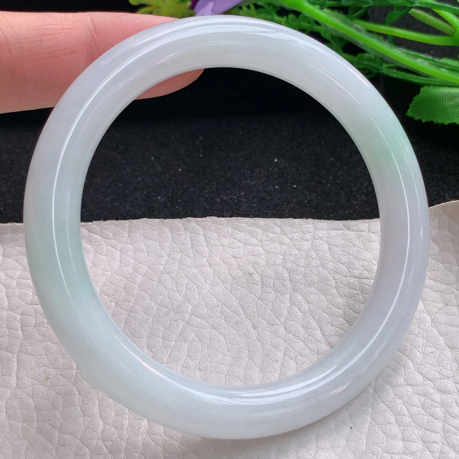 nr自然光59*8.8*9.2美人镯 缅甸翡翠a货玉手镯清新圆条玉手环 叮当镯