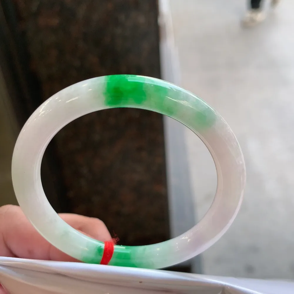 圆条冰糯阳绿 微纹 尺寸:53.1/7.4/8.3 色好