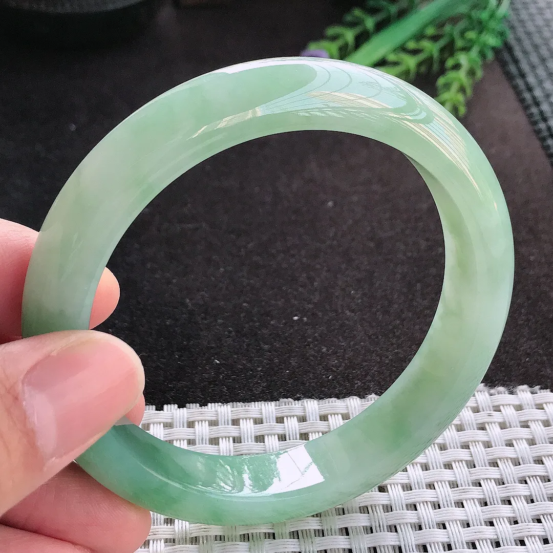 天然A货翡翠60/12.6/8.8老坑冰润果冻胶冰晴满绿手镯宽边玉镯