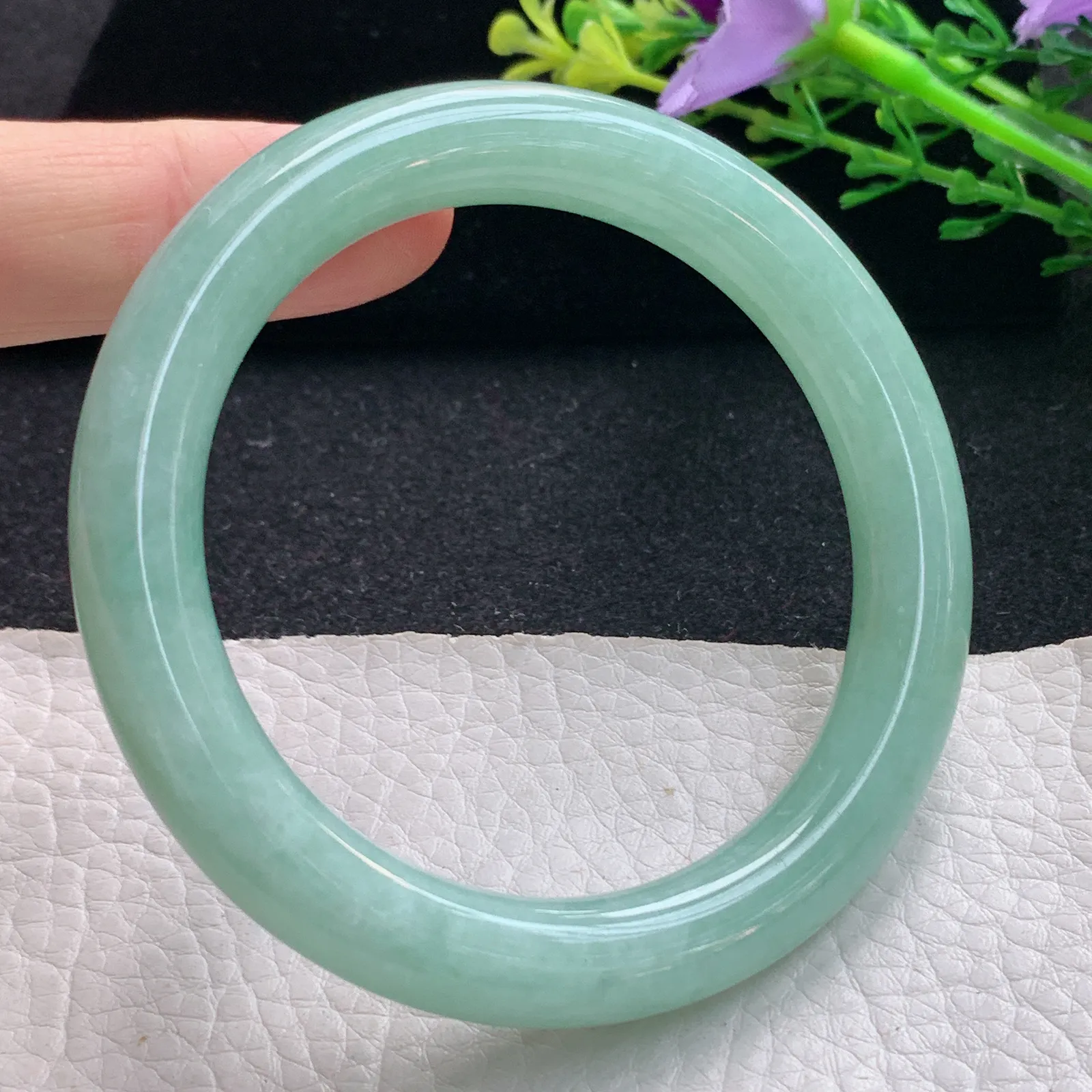 n自然光55*9.5叮当镯 翡翠a货玉手镯满绿圆条珠宝玉手环 美人镯