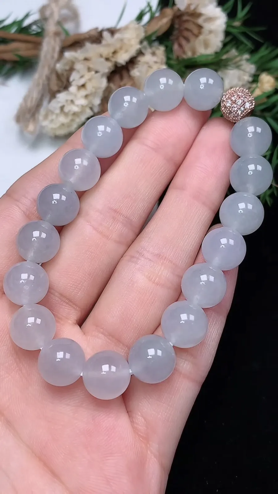 翡翠a货冰种白冰圆珠手串，尺寸9.6-18颗，重量:30.78g