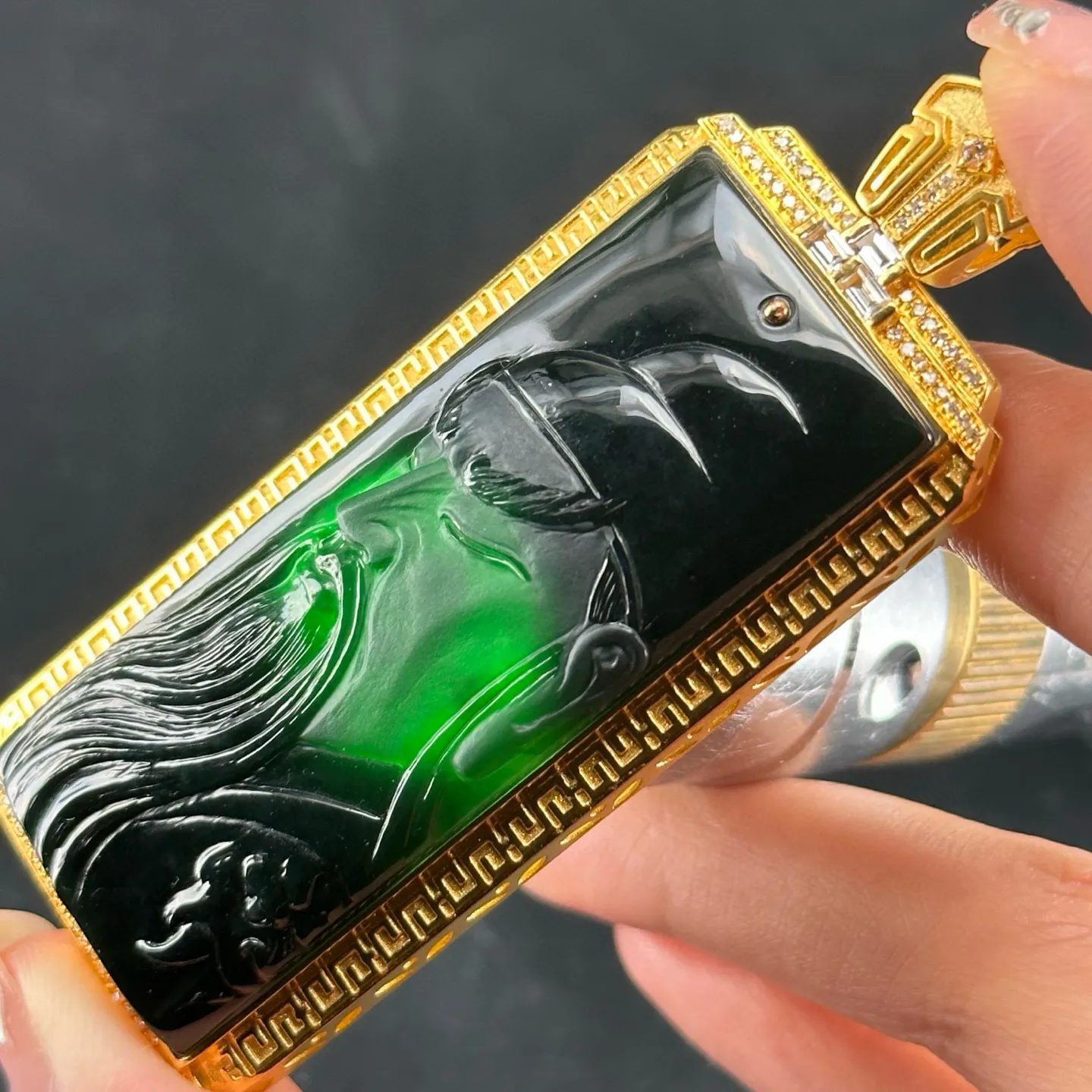 精品18k墨翠关公 种好色正 黑度极好 打灯通透 油性十足  尺寸76.9