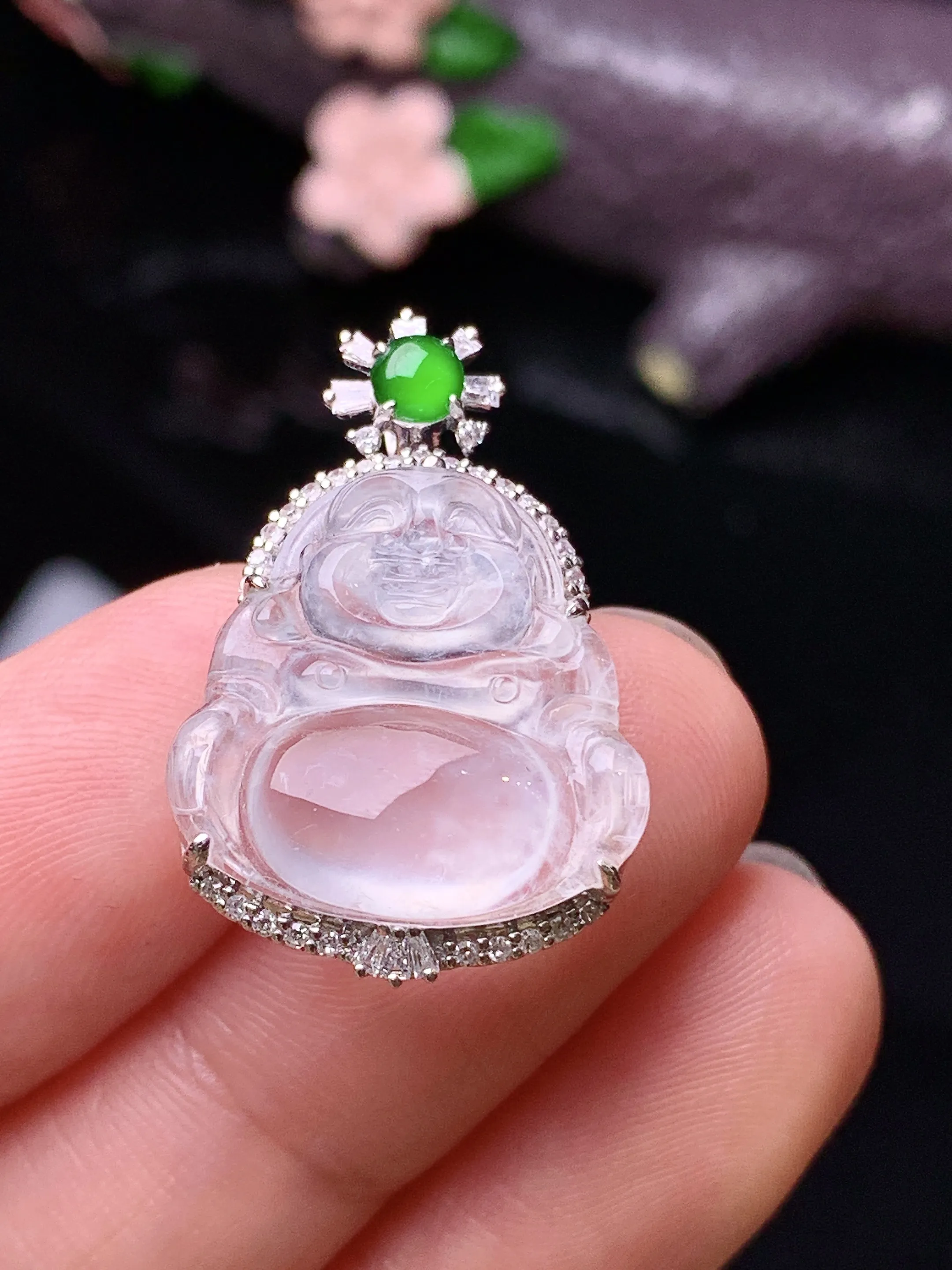 18k金钻镶嵌冰种佛公吊坠 玉质细腻 色泽清新艳丽 整体尺寸25.8*17*7.5