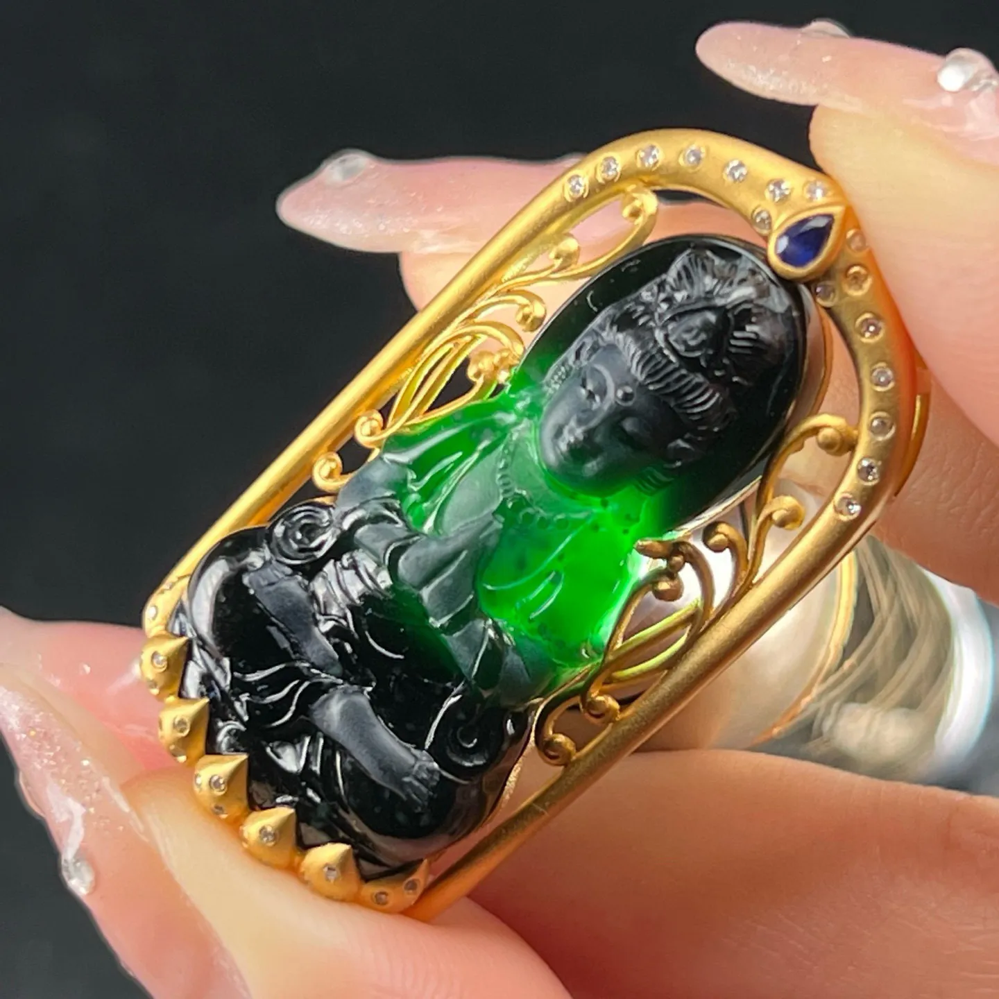 精品18k墨翠观音 重金豪镶 打灯通透 油性十足 尺寸42.2