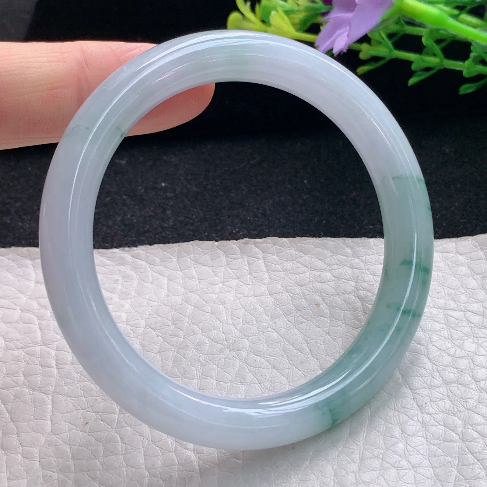 mq自然光53*8.4*8.2美人镯 天然缅甸翡翠冰飘花圆条珠宝玉手镯 叮当镯