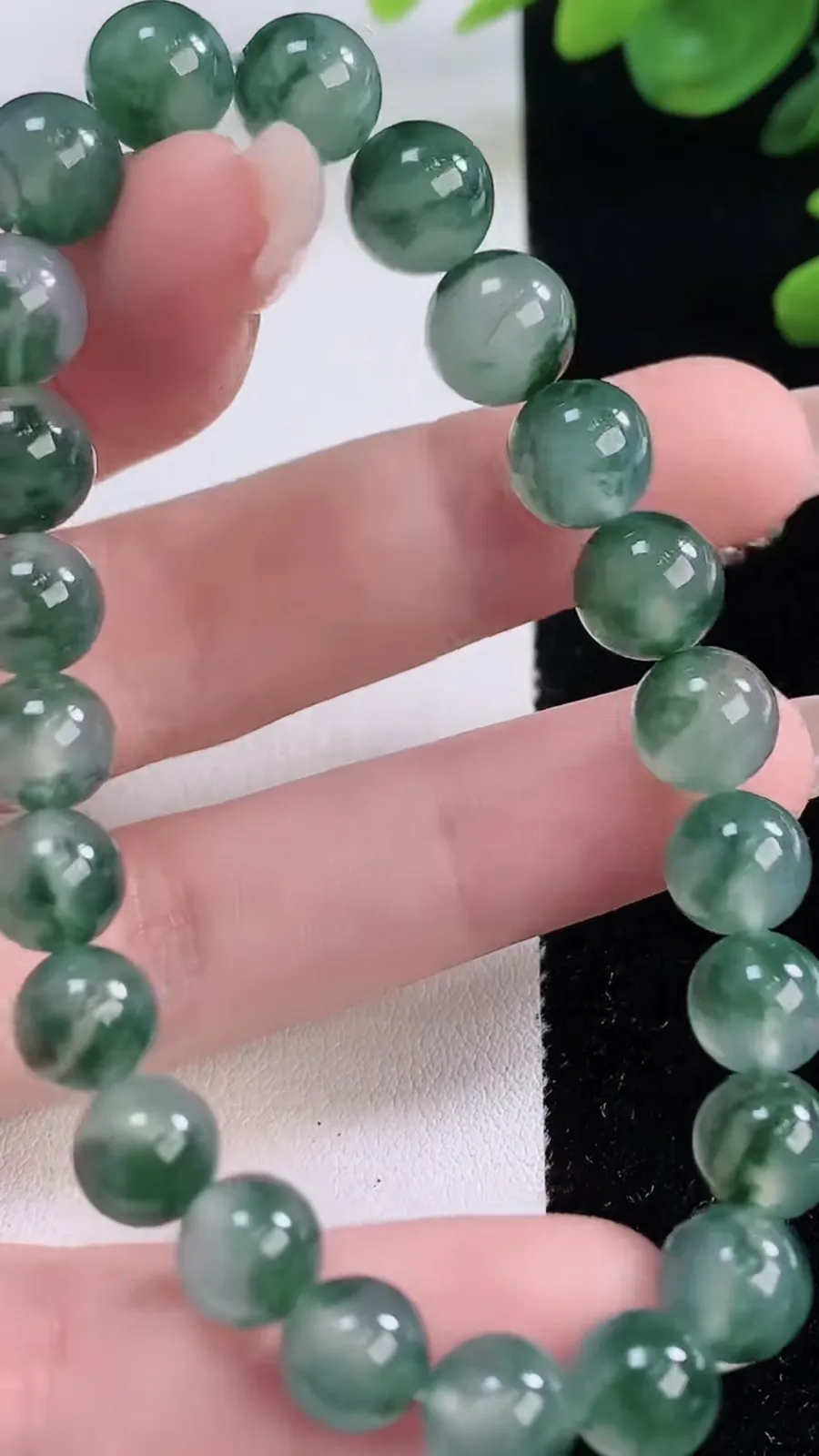 翡翠a货冰种飘花圆珠手串，尺寸9-23颗，重量:23.54g