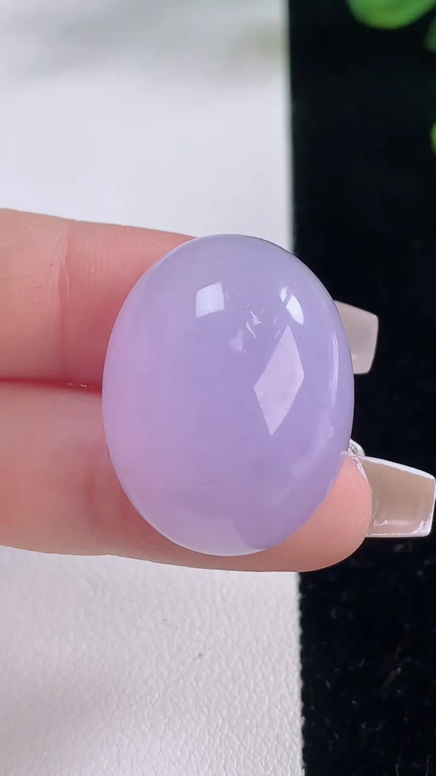 翡翠a货紫罗兰蛋面镶嵌件，尺寸28-21.7-13，重量:14.25g