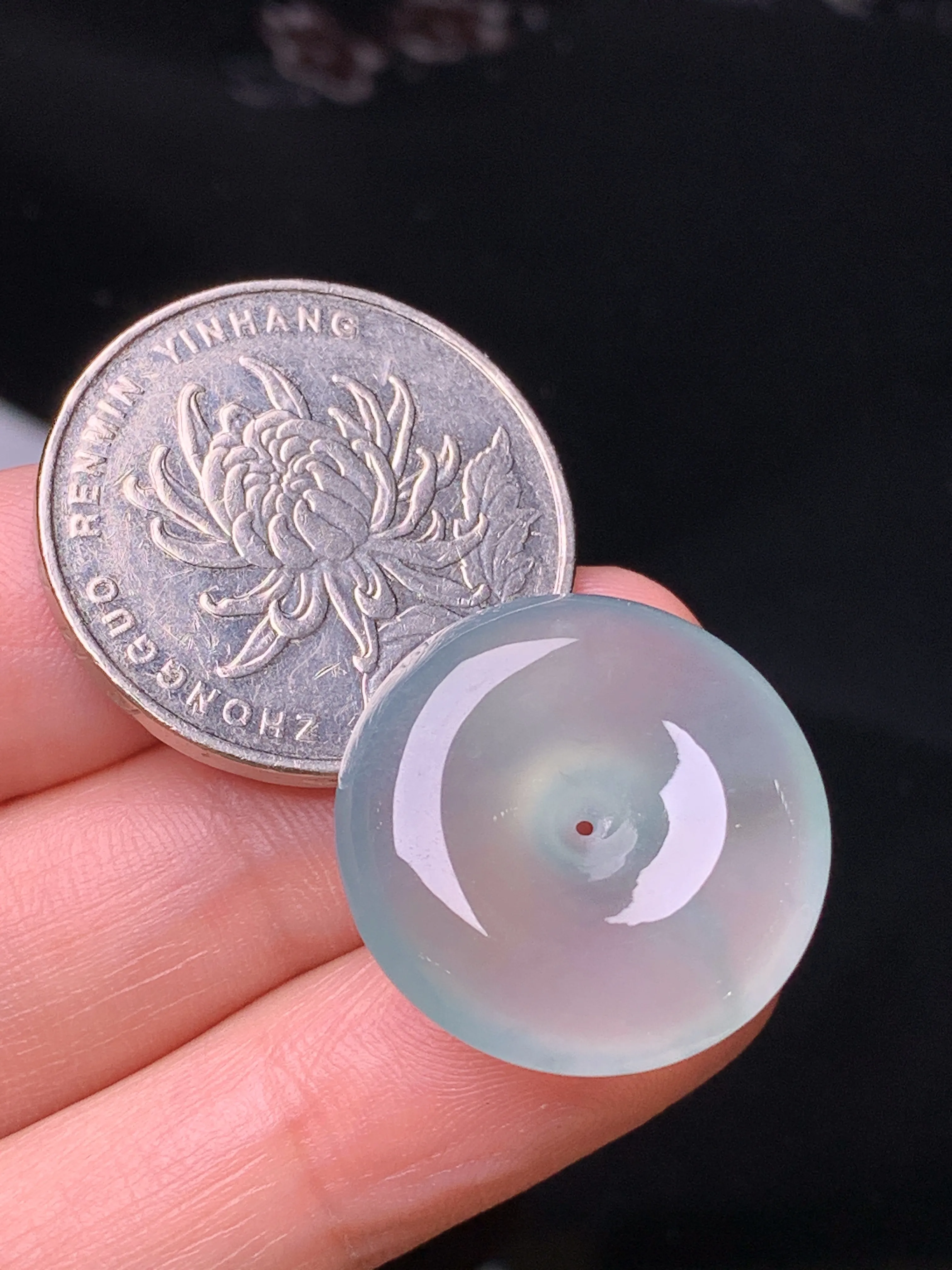 冰种平安扣吊坠 玉质细腻 色泽清新艳丽 整体尺寸21.5*6.5