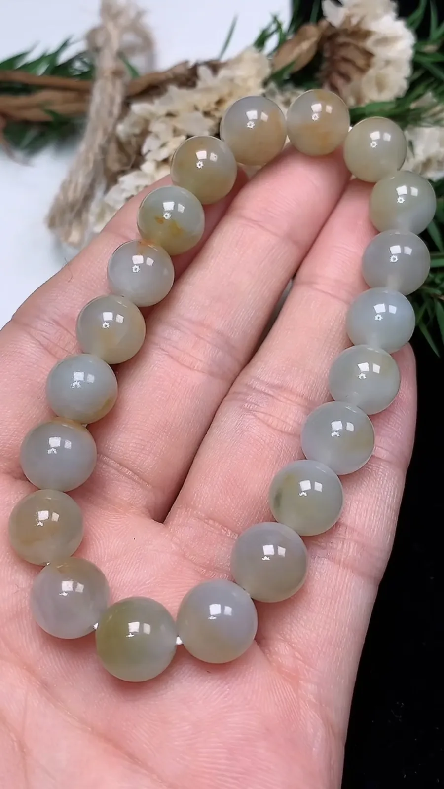 翡翠a货冰种飘黄翡圆珠手串，尺寸9.6-20颗，重量:29.48g