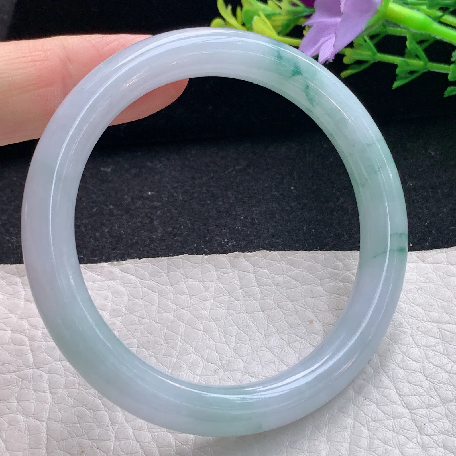 mq自然光53*8.4*8.2美人镯 天然缅甸翡翠冰飘花圆条珠宝玉手镯 叮当镯