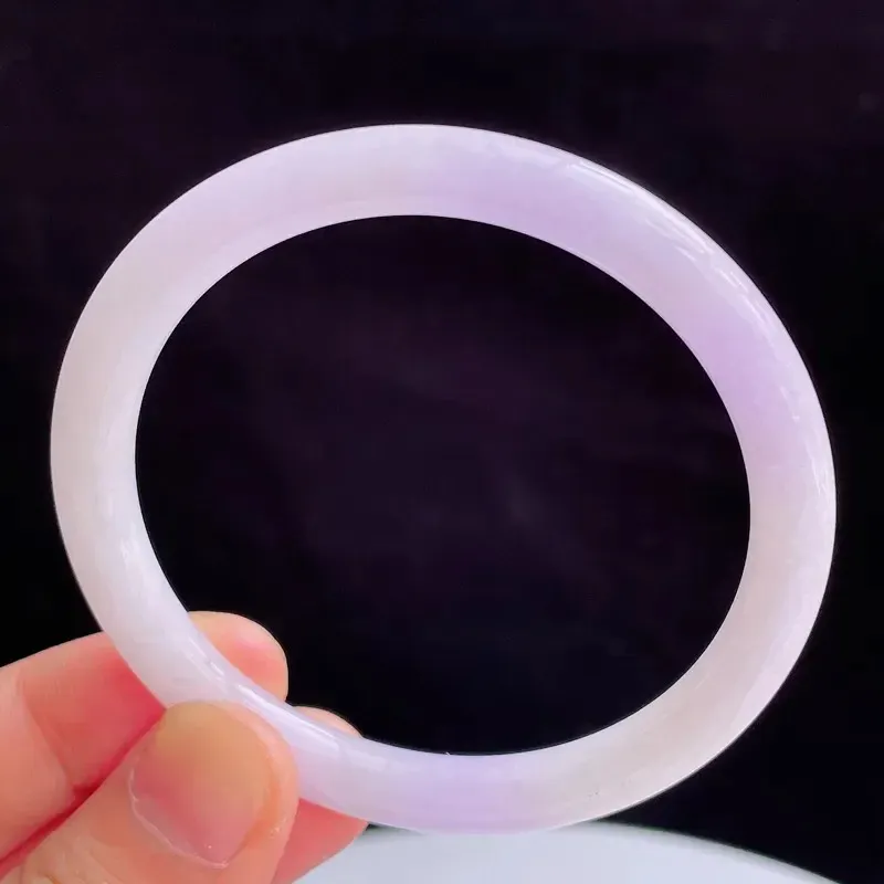 55.6mm自然光拍摄天然翡翠A货紫罗兰好种水圆条手镯 24.84克