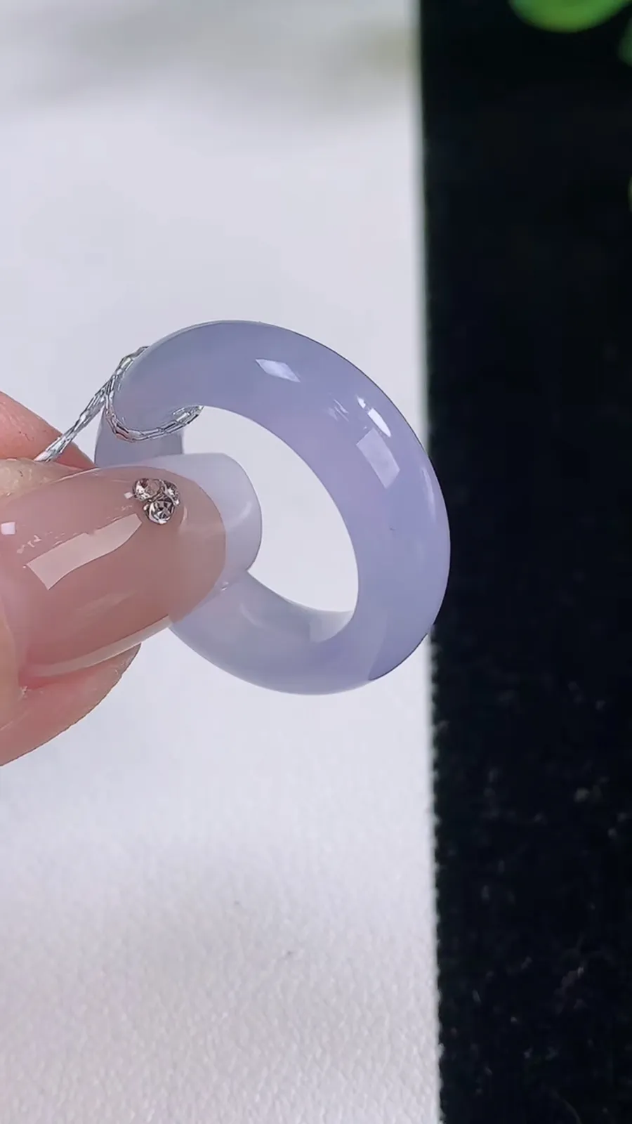 翡翠a货紫罗兰指环戒指，尺寸15.7-6.8-3.8，重量:4.76g