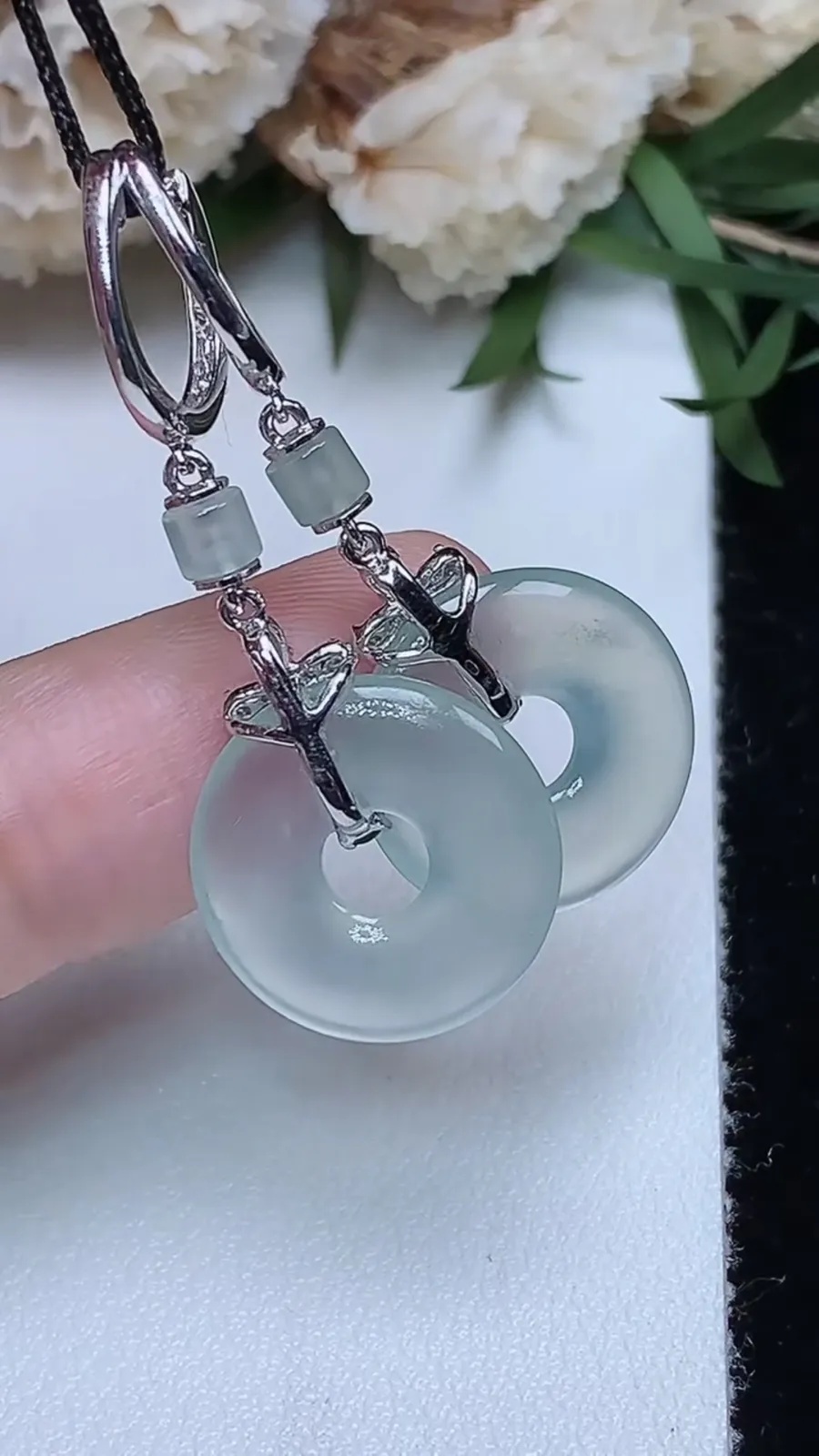 翡翠a货18k金高冰种白冰平安环耳坠，尺寸14-2.3，重量:3.69g