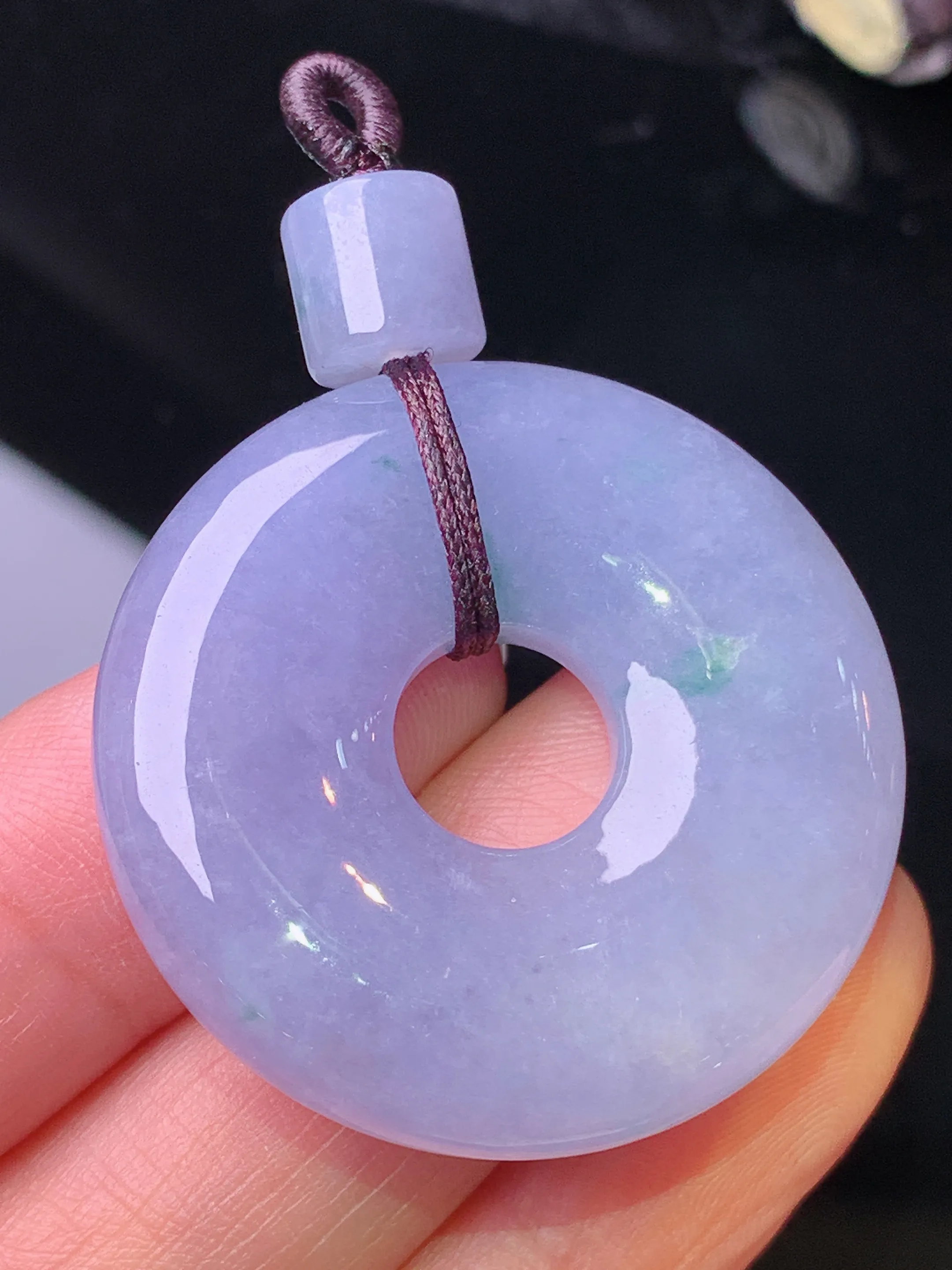 紫罗兰平安环吊坠 玉质细腻 色泽清新艳丽 整体尺寸33.3*7