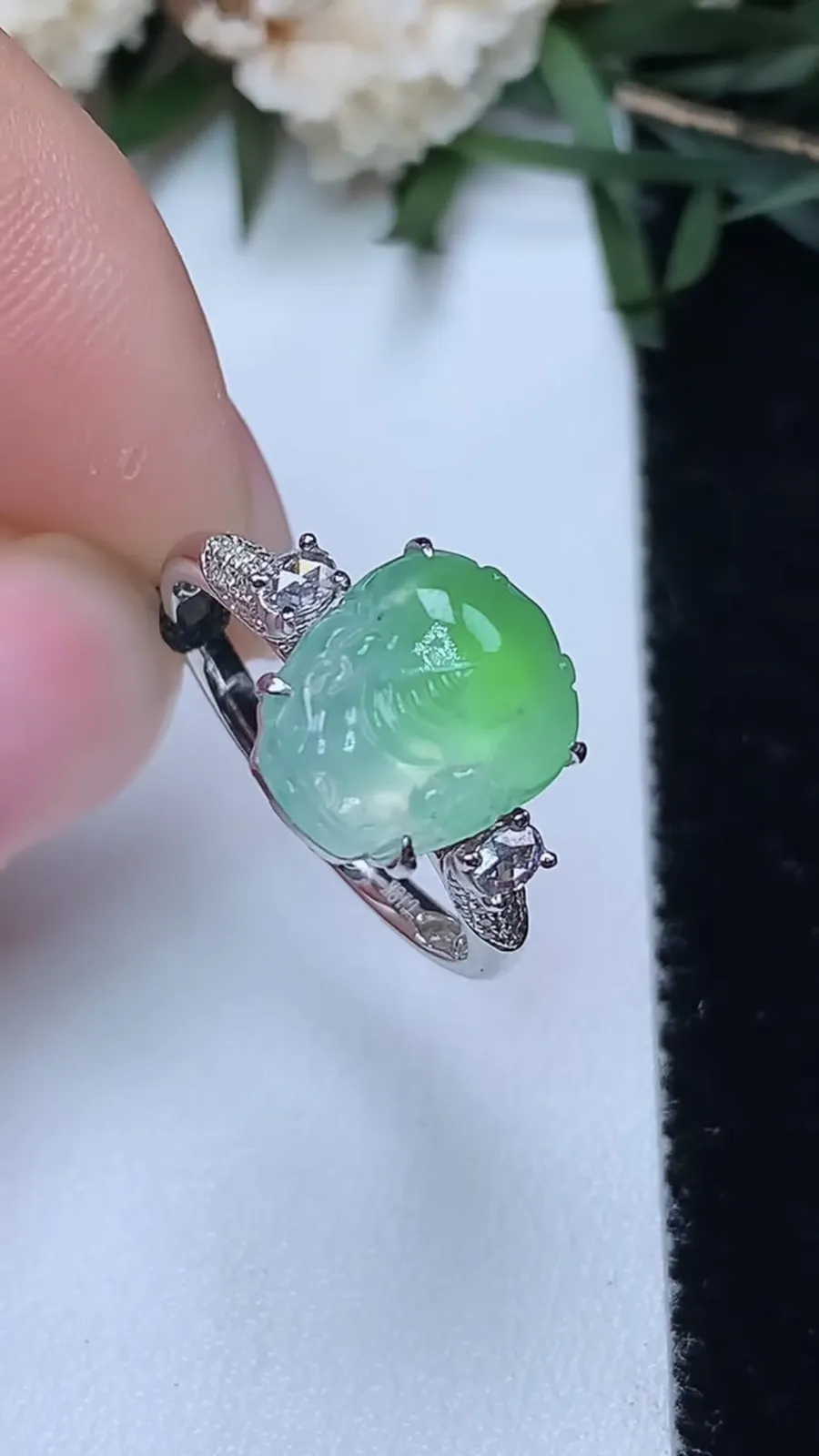 翡翠a货18k金冰种飘阳绿貔貅戒指，尺寸17.3-11.2-9.3，重量:3.00g