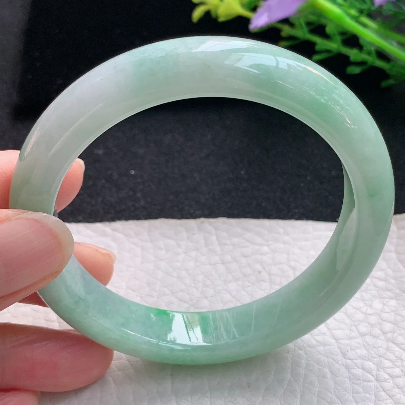 jm自然光58*12.5*8.5平安镯 翡翠a货玉手镯飘绿花宽边珠宝玉手环