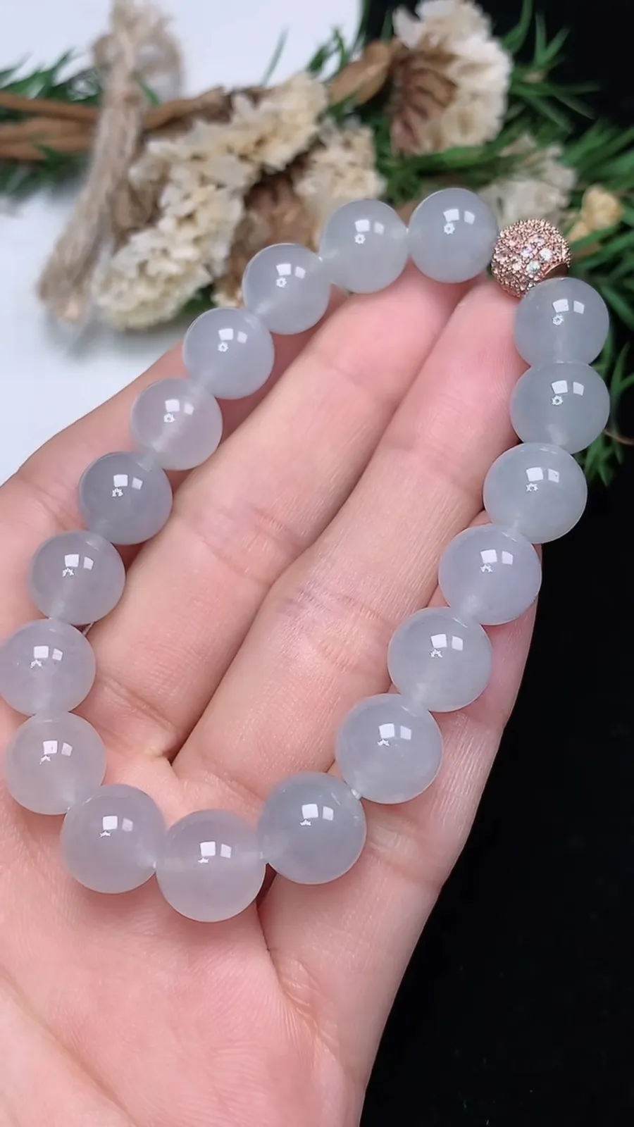 翡翠a货冰种白冰圆珠手串，尺寸9.6-18颗，重量:30.78g
