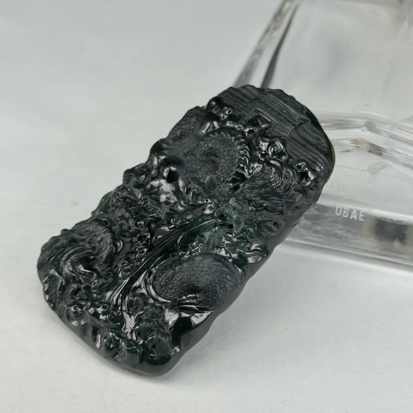 精品墨翠龙牌 种好色正 黑度足 打灯通透 尺寸54.9