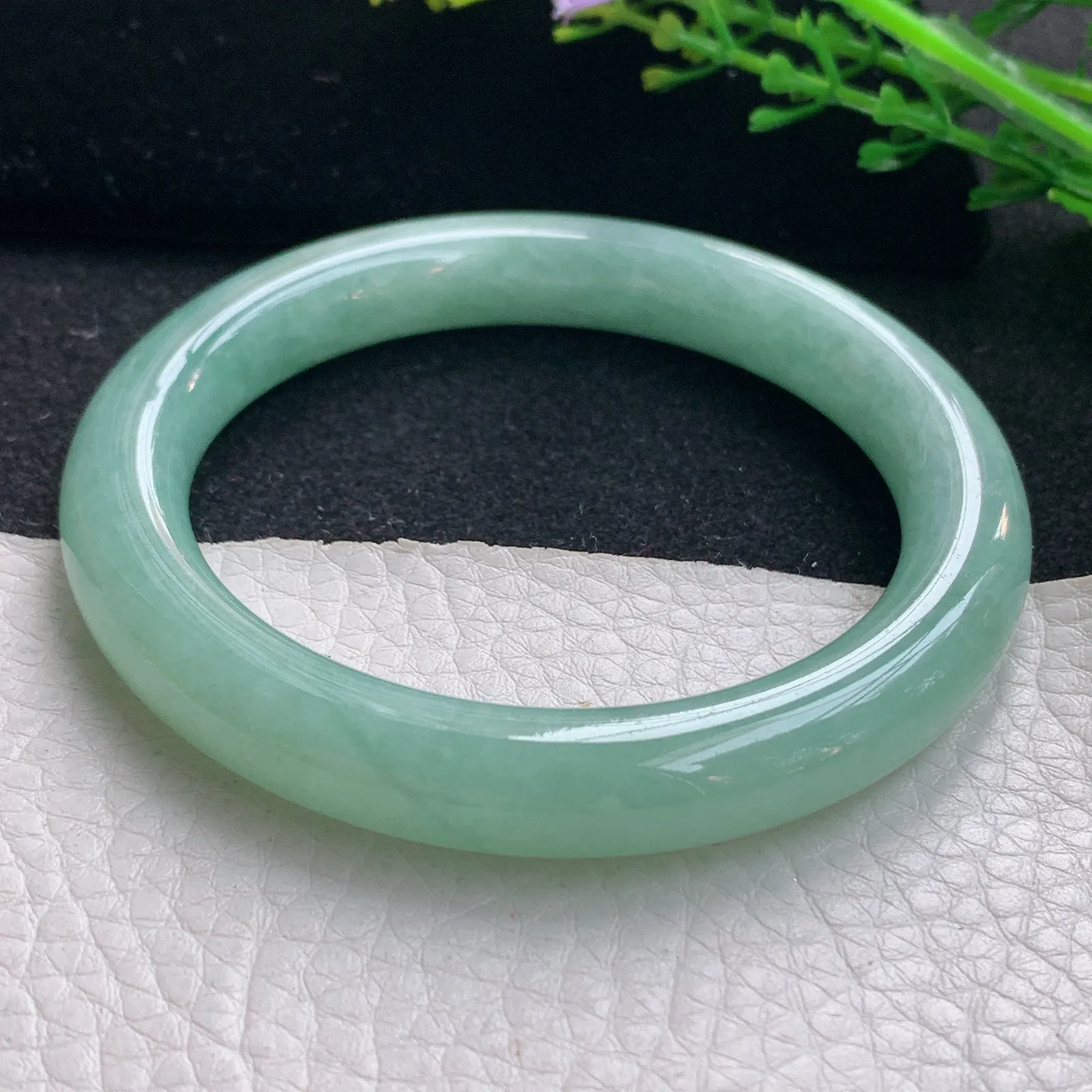 n自然光55*9.5叮当镯 翡翠a货玉手镯满绿圆条珠宝玉手环 美人镯