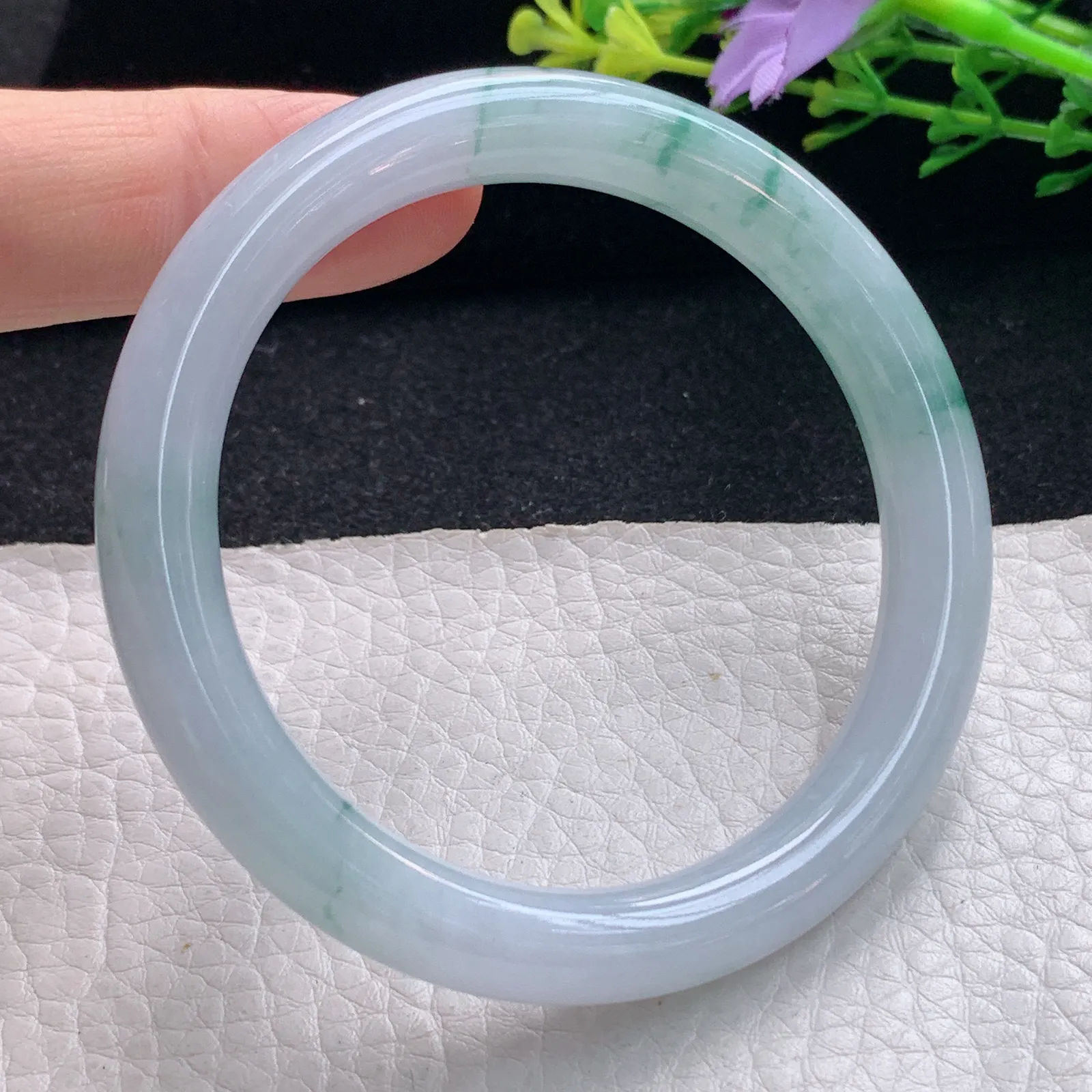 mq自然光53*8.4*8.2美人镯 天然缅甸翡翠冰飘花圆条珠宝玉手镯 叮当镯