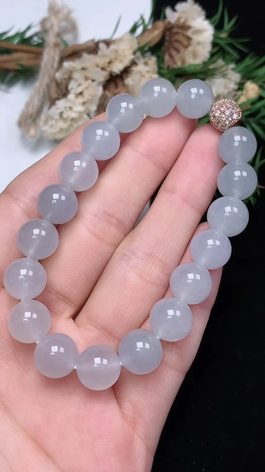 翡翠a货冰种白冰圆珠手串，尺寸9.6-18颗，重量:30.78g