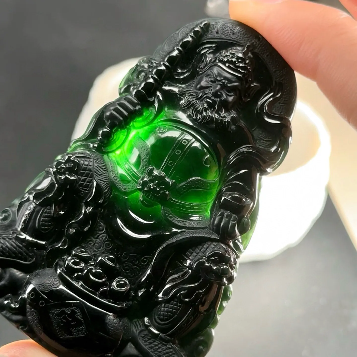 精品墨翠财神爷 赵公明 种好色正 黑度极好 打灯通透 油性十足 尺寸70.2