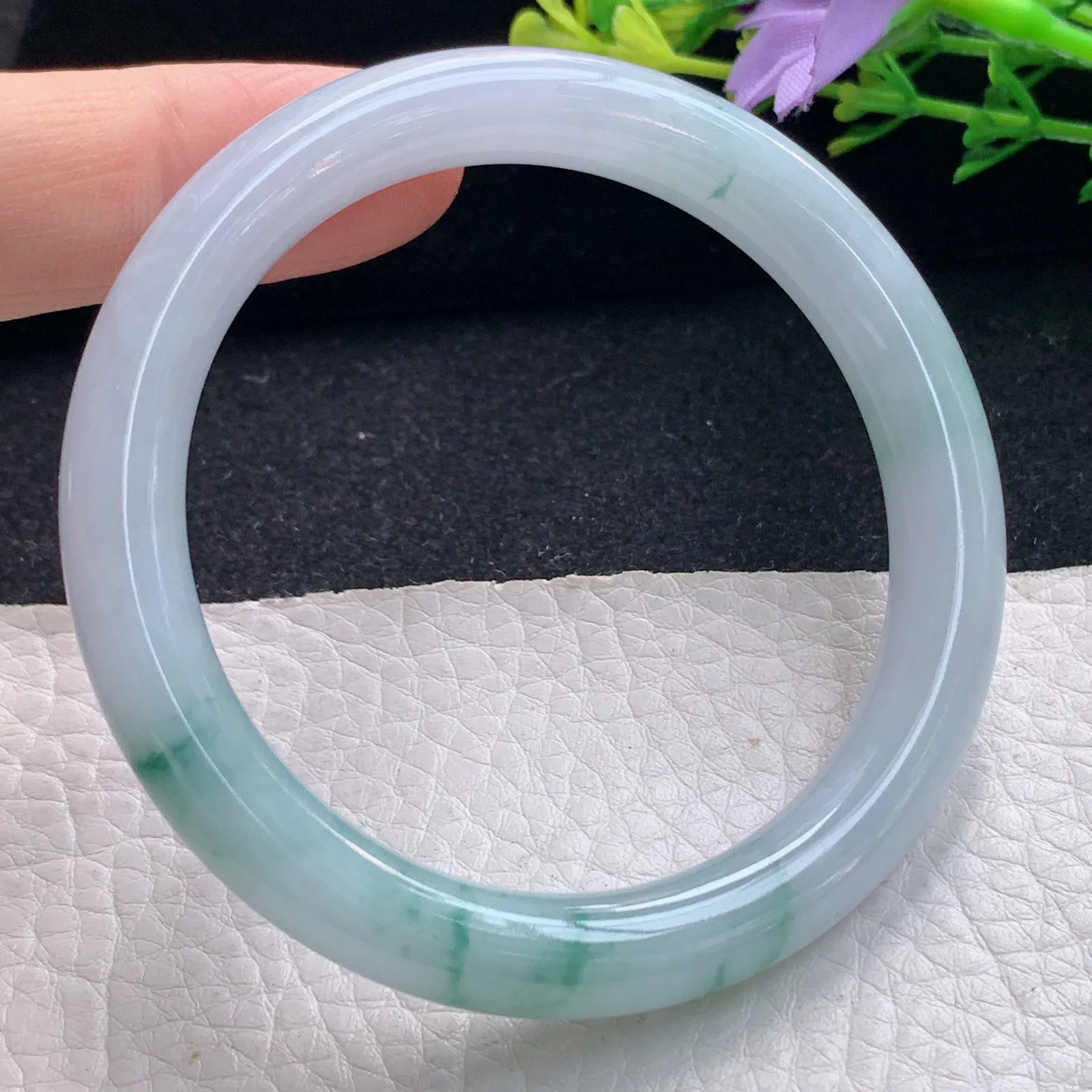 mq自然光53*8.4*8.2美人镯 天然缅甸翡翠冰飘花圆条珠宝玉手镯 叮当镯