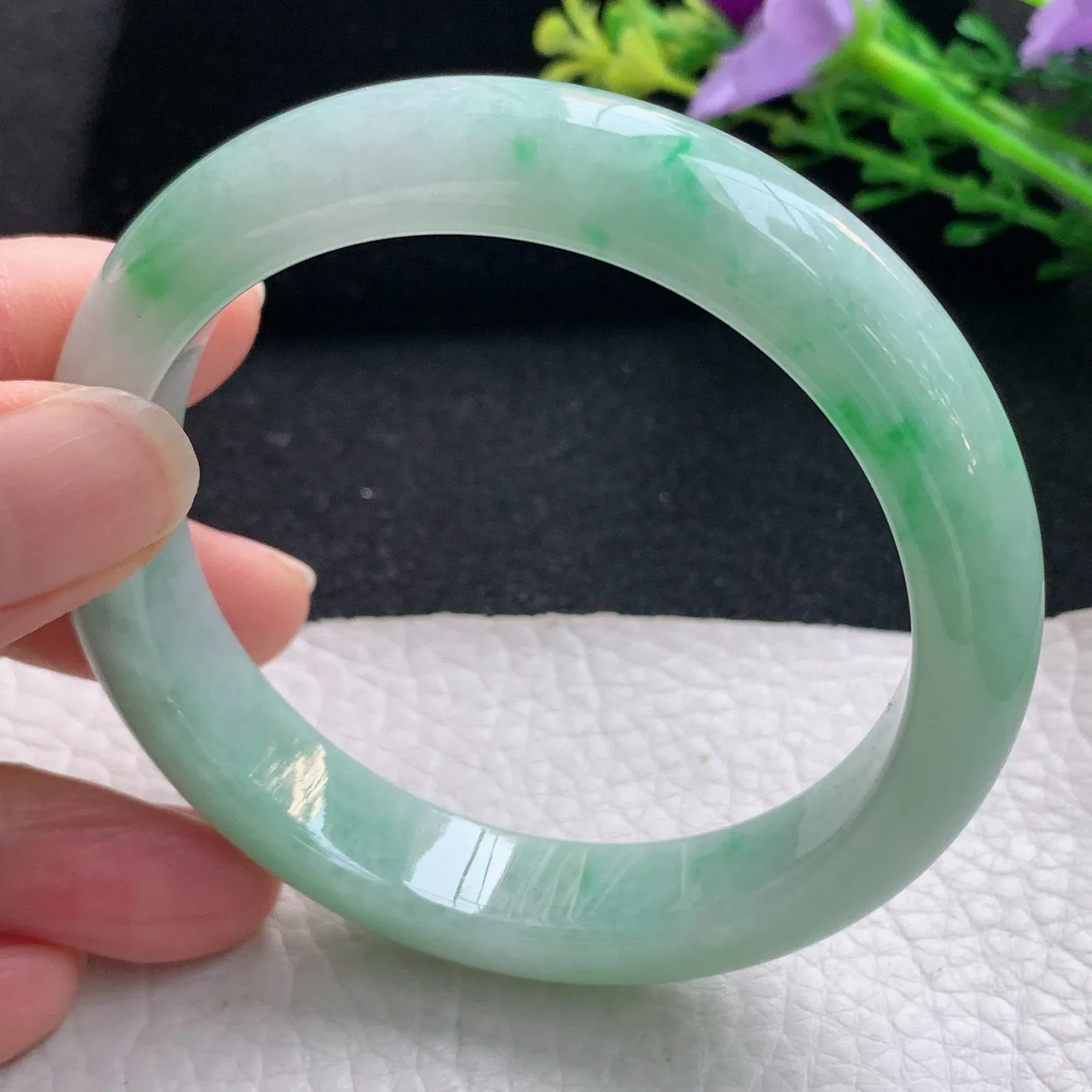 jm自然光58*12.5*8.5平安镯 翡翠a货玉手镯飘绿花宽边珠宝玉手环