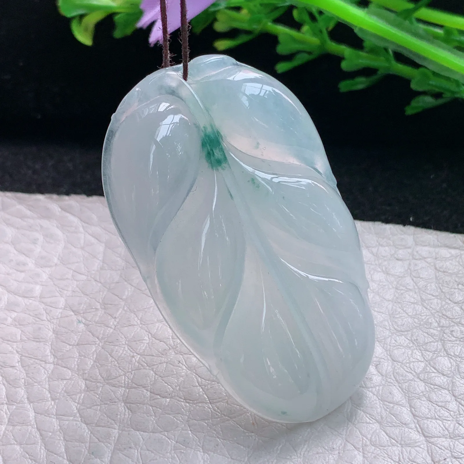gp实拍46.3*28.5*5.5缅甸翡翠a货精雕冰飘花大业有成 树叶玉吊坠 玉挂件