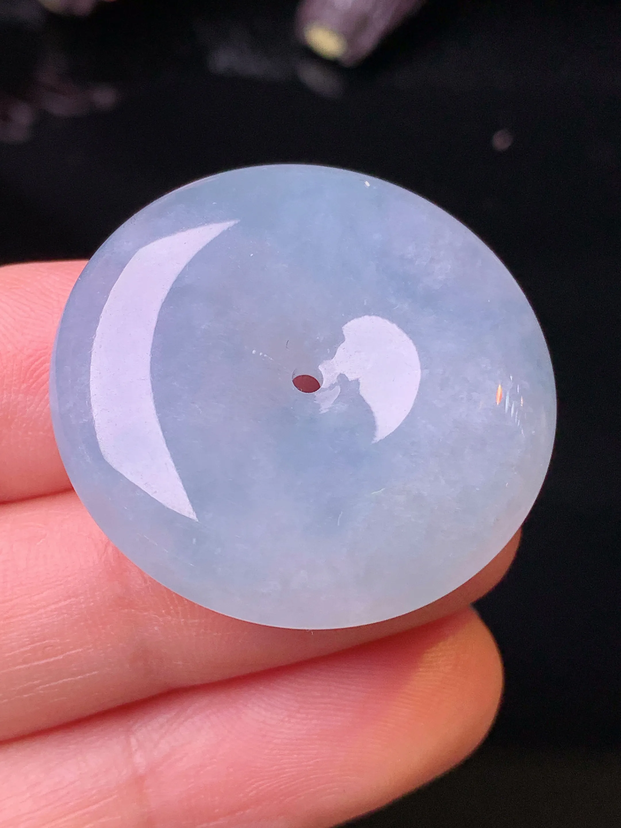 平安扣吊坠 玉质细腻 色泽清新艳丽 整体尺寸30*7