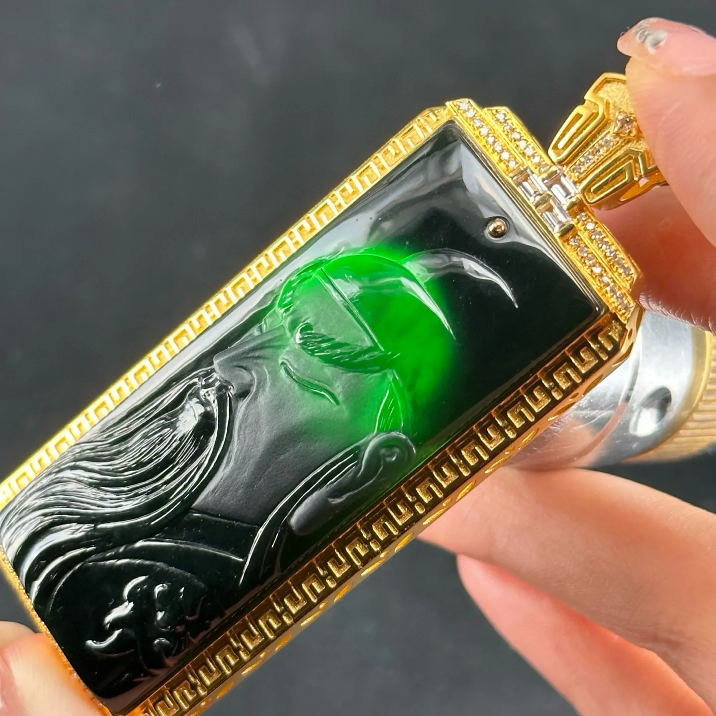 精品18k墨翠关公 种好色正 黑度极好 打灯通透 油性十足  尺寸76.9