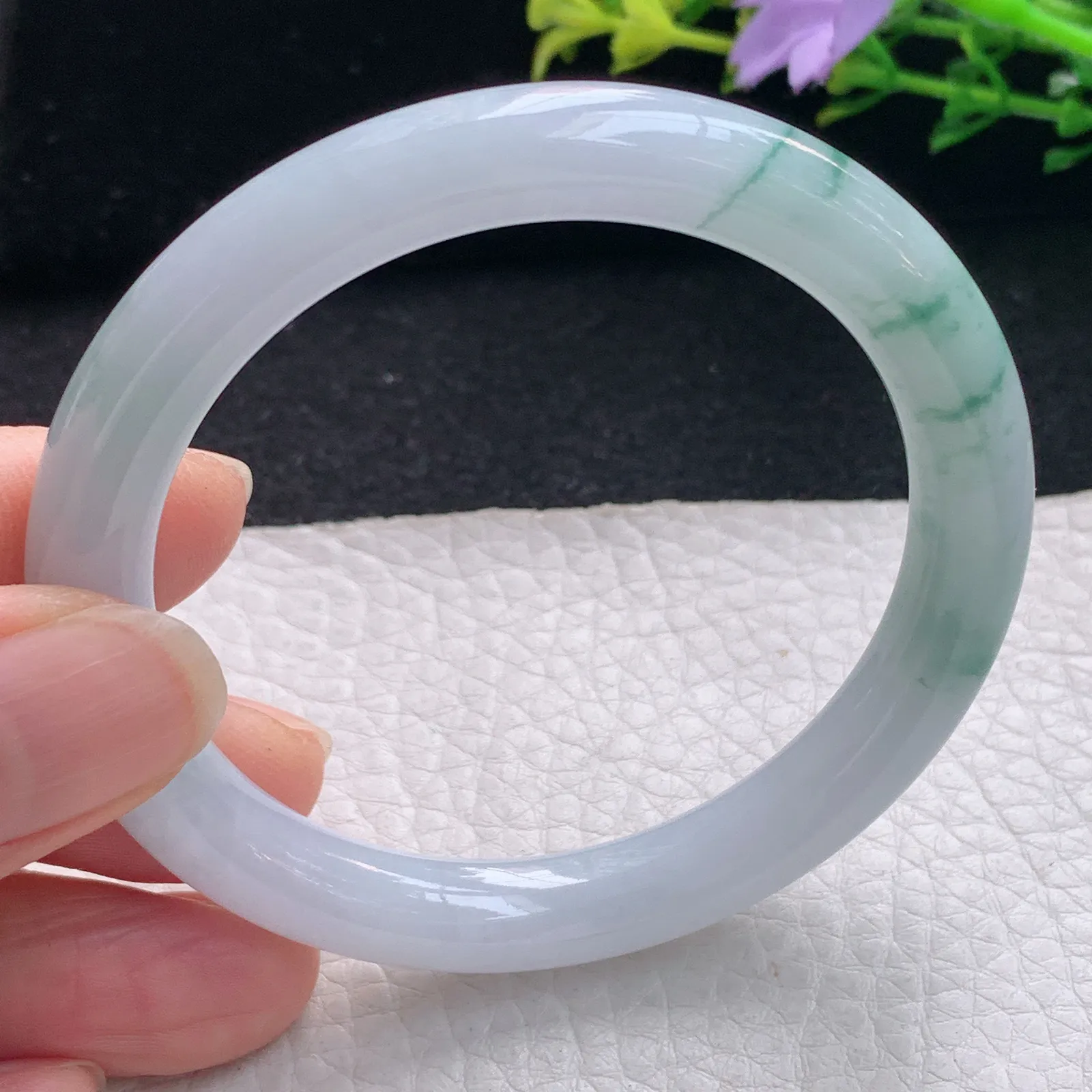 mq自然光53*8.4*8.2美人镯 天然缅甸翡翠冰飘花圆条珠宝玉手镯 叮当镯