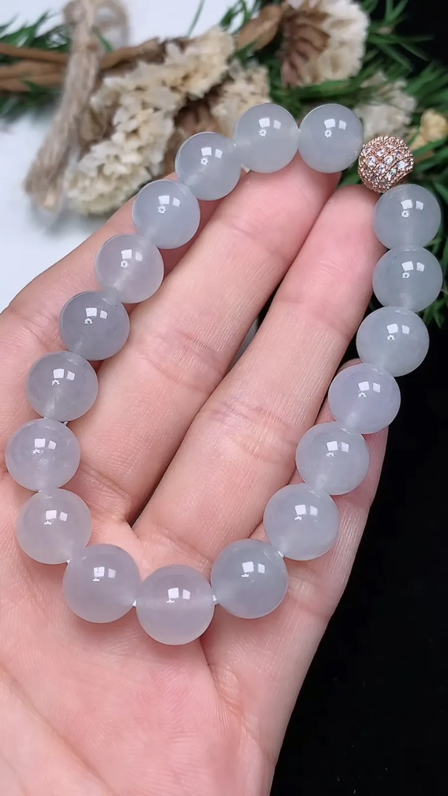 翡翠a货冰种白冰圆珠手串，尺寸9.6-18颗，重量:30.78g