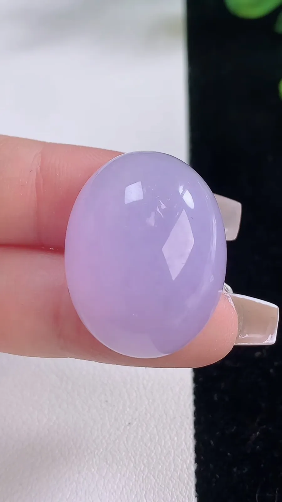 翡翠a货紫罗兰蛋面镶嵌件，尺寸28-21.7-13，重量:14.25g