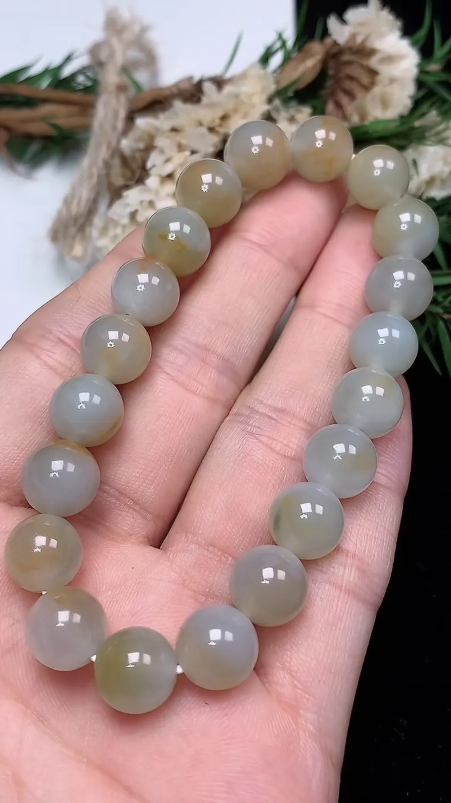 翡翠a货冰种飘黄翡圆珠手串，尺寸9.6-20颗，重量:29.48g