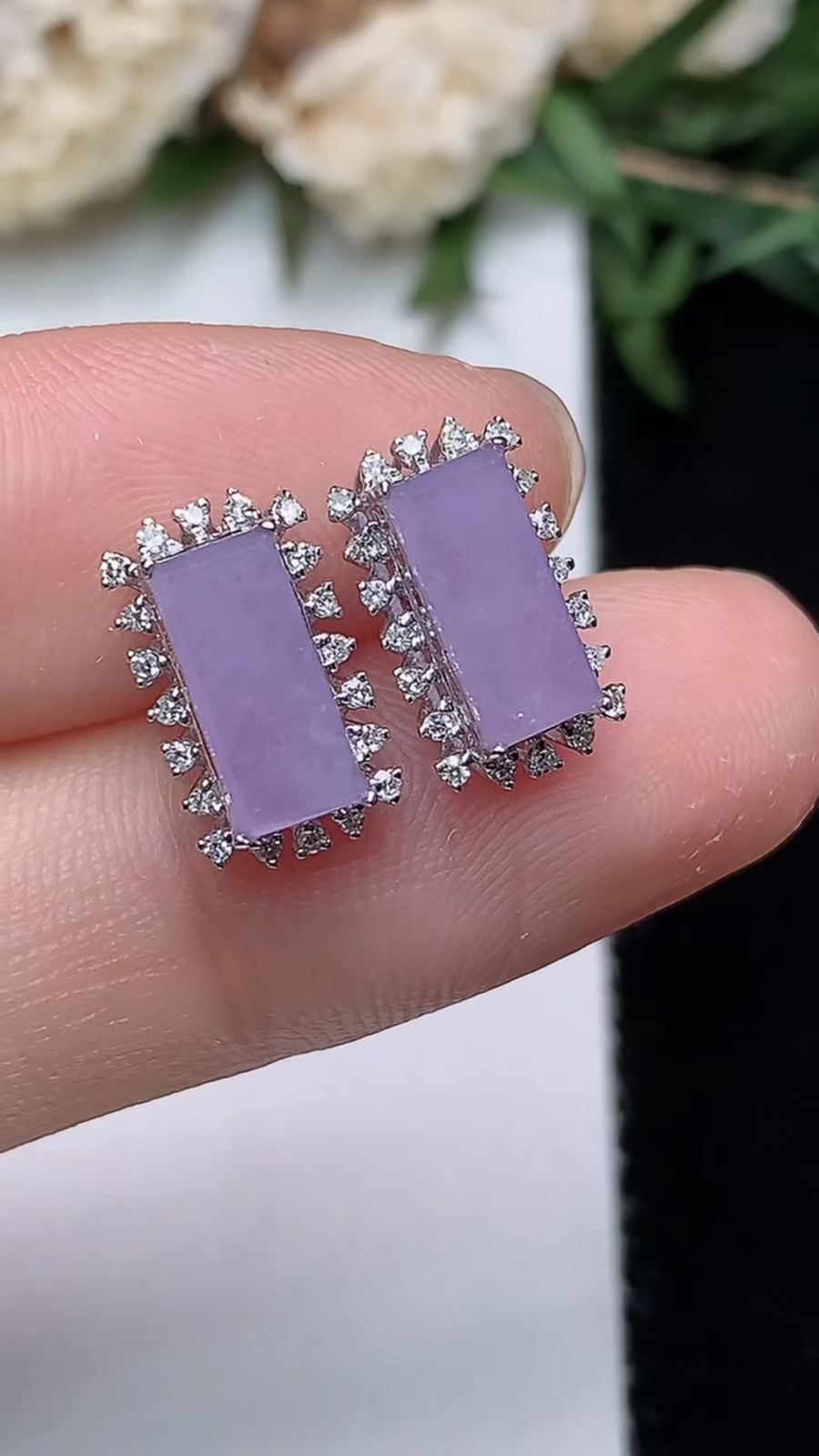 翡翠a货18k金冰种紫罗兰无事牌耳钉，尺寸9-4，重量:1.83g