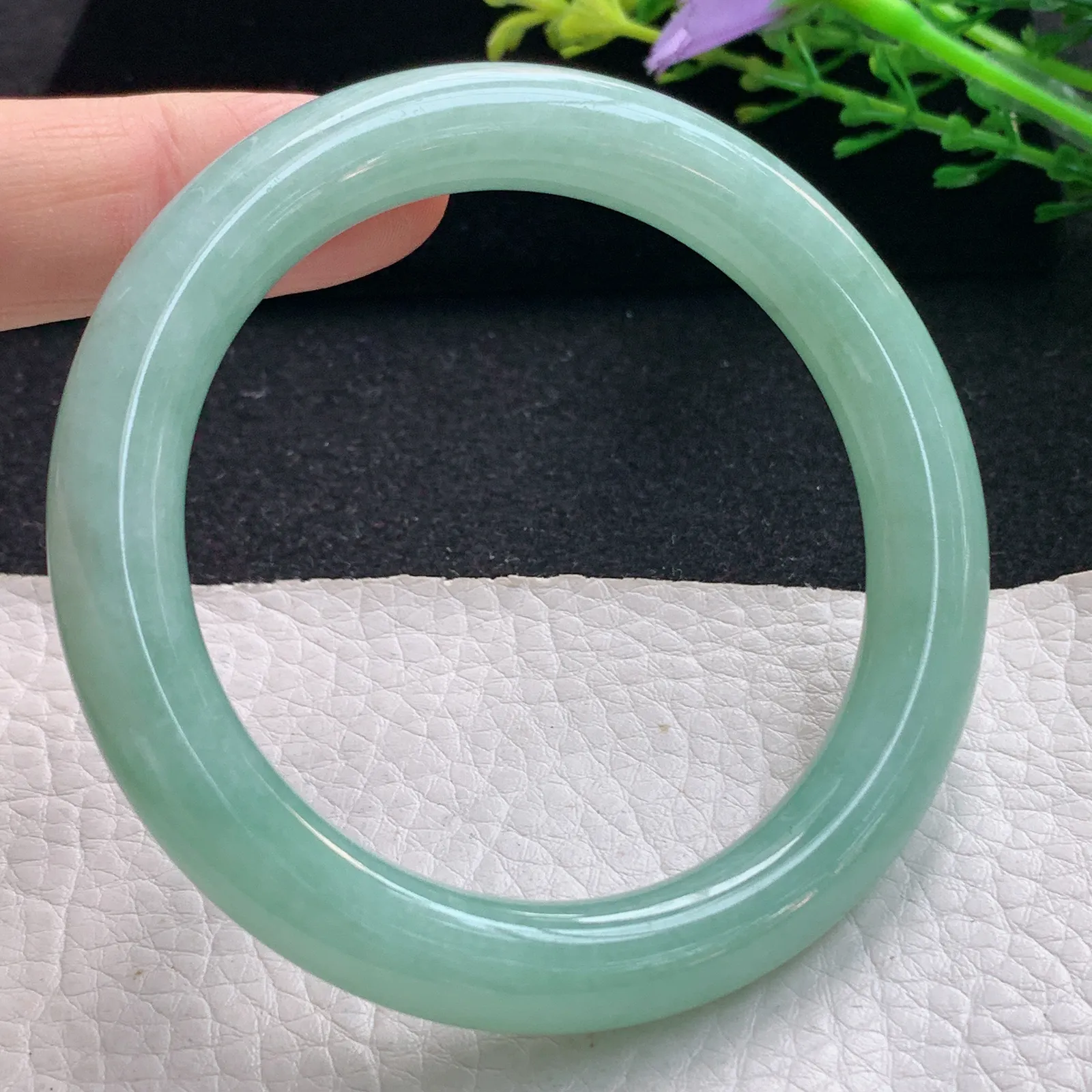 n自然光55*9.5叮当镯 翡翠a货玉手镯满绿圆条珠宝玉手环 美人镯